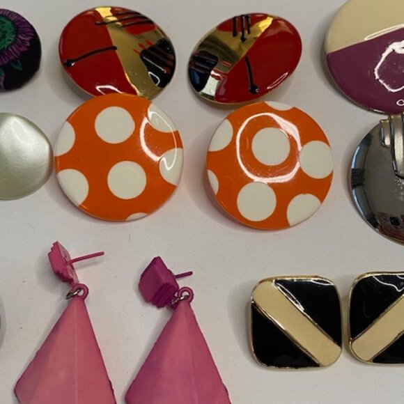 Vintage 1980/ 90's earrings lot. 39 pairs. Pierced  ears all styles. - Picture 5 of 16